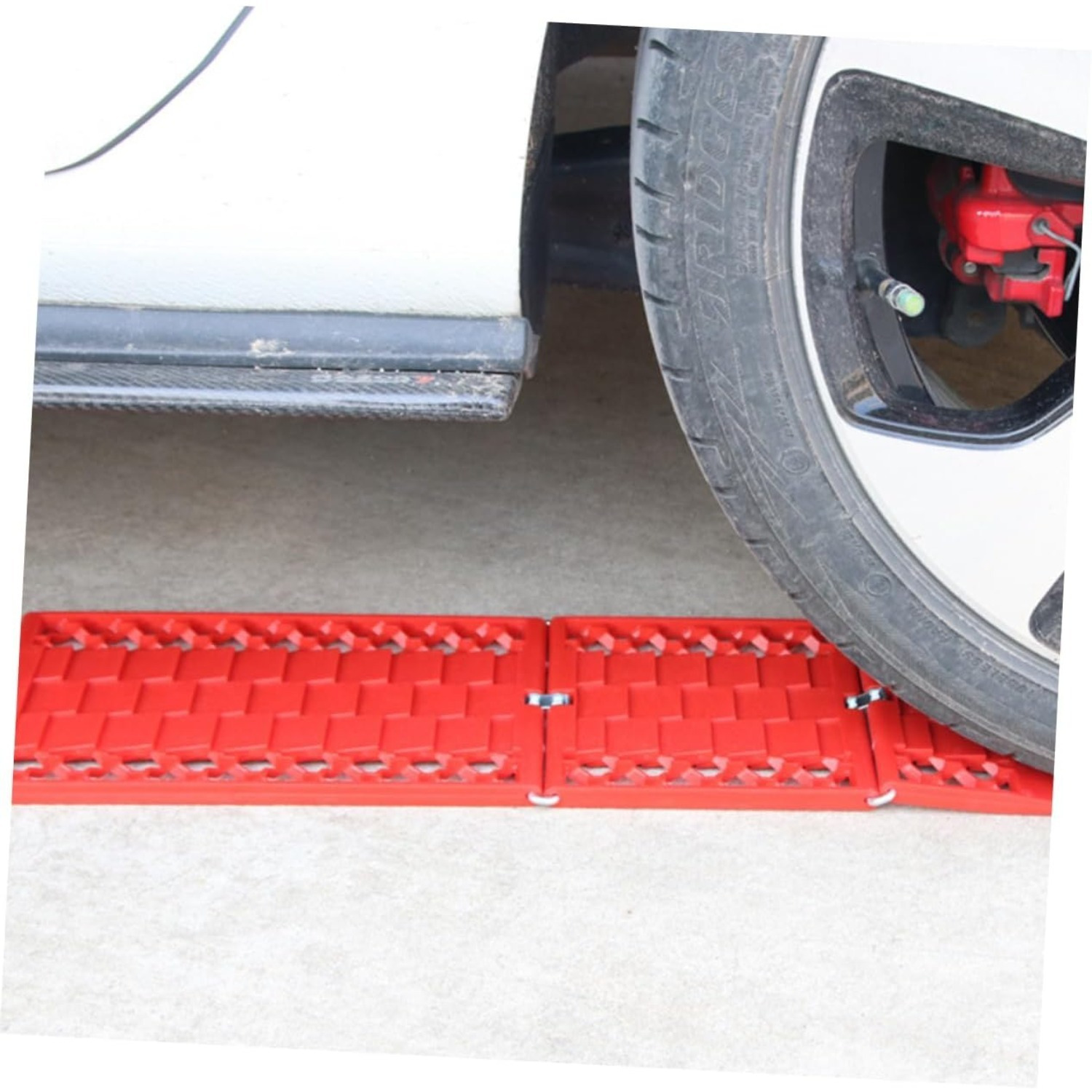Red Snow Vehicle Folding Board, Red Foldable Recovery Mat For Snowmobiles, Sturdy Traction Aid For Stuck Vehicles,Emergency Board For Deep-Snow Rescue,Practical Recovery Board For Winter Adventure - Image 2