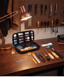 Leren Naaiset - Complete Set met 25 Naalden, Gereedschap en een Etui voor Reparaties en Knutselwerk