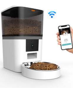 Video Camera With Adjustable Performance Pet Feeder